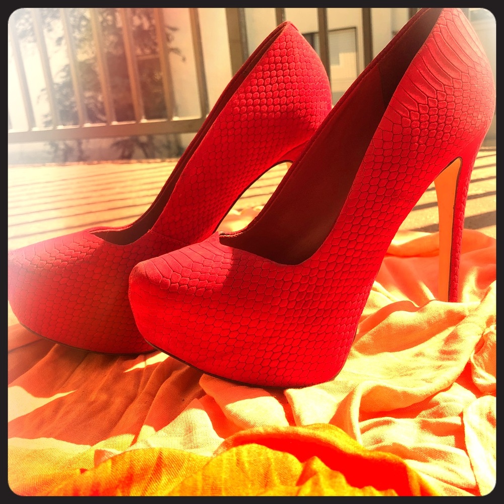 Aldo high heeled red shoes